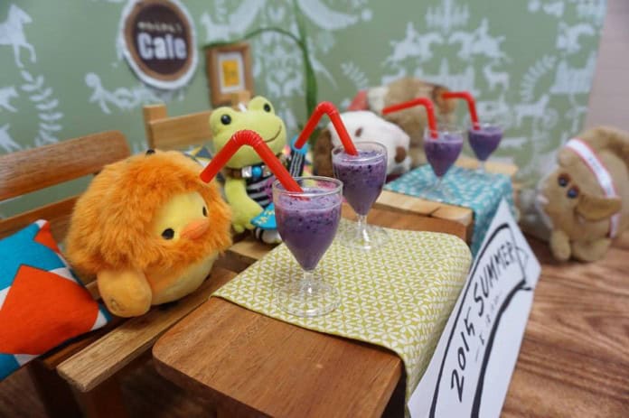 Nuigurumi cafe berry smoothies
