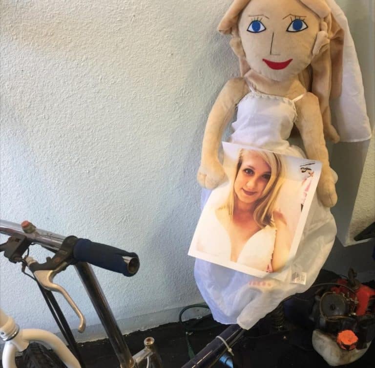 married woman selfie 